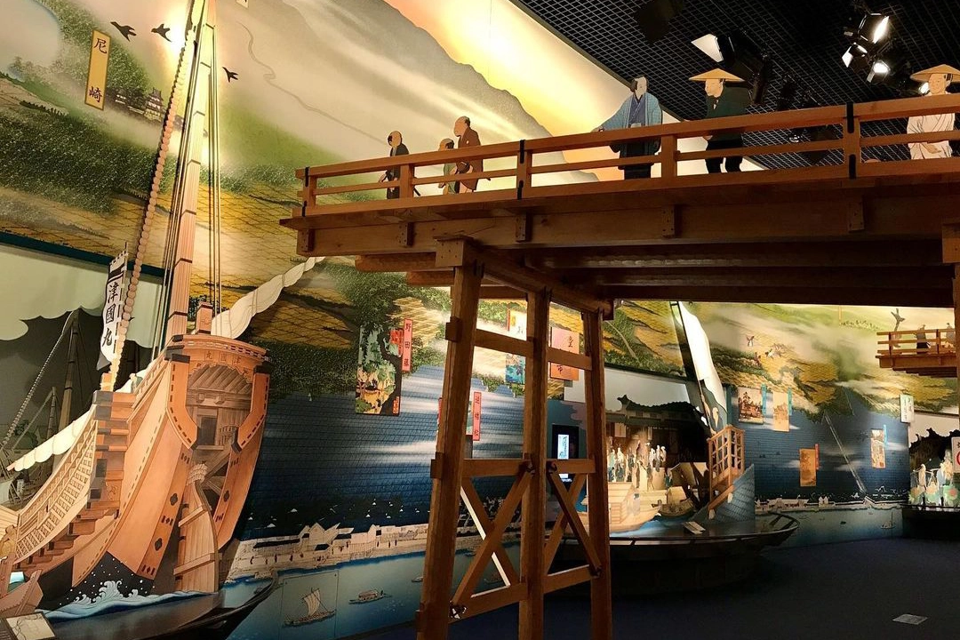 Recreating medieval and early-modern life with miniature models