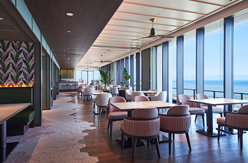 Club Lounge (14F)