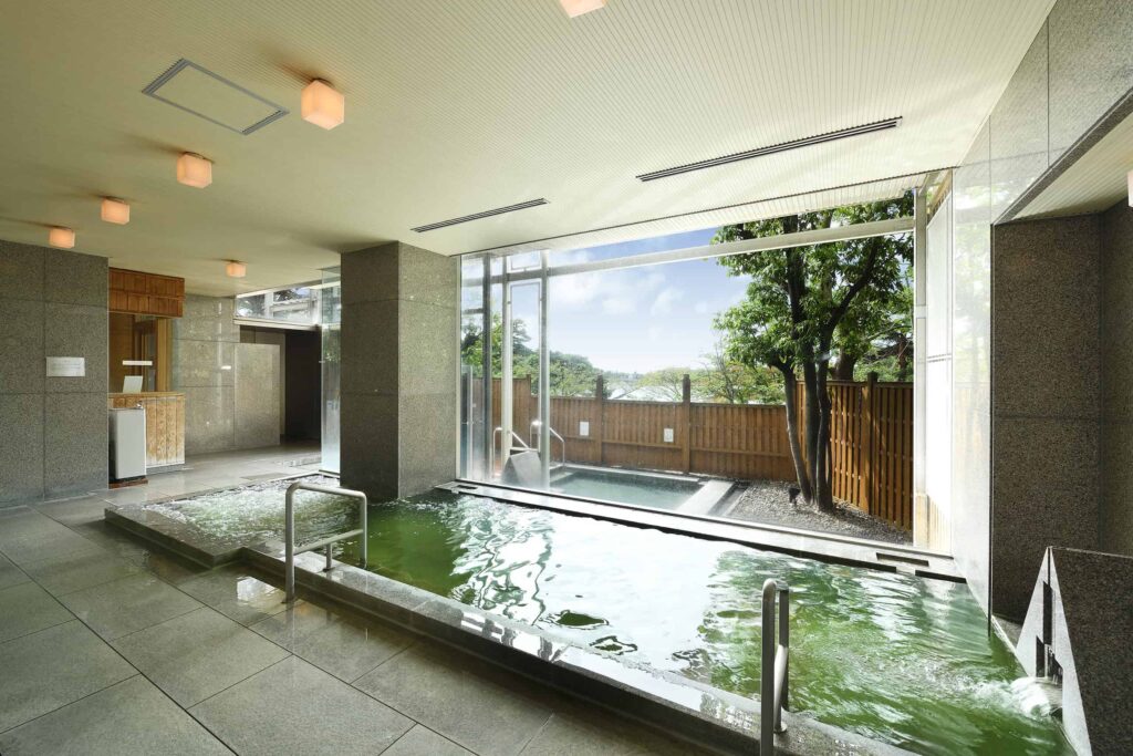 Panorama bath