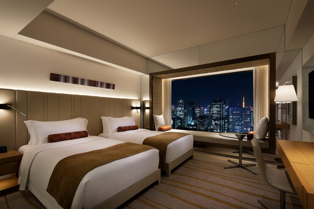 LUX_TYOLC_GuestRoom_Deluxe_Twin-1024x683