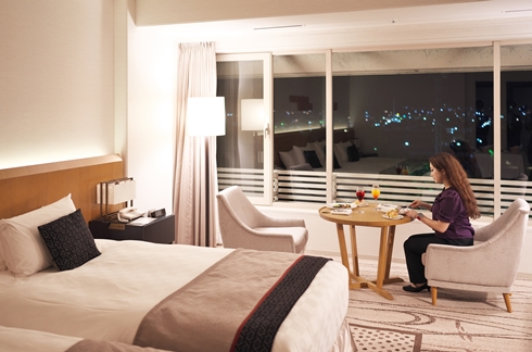 IN ROOM DINING