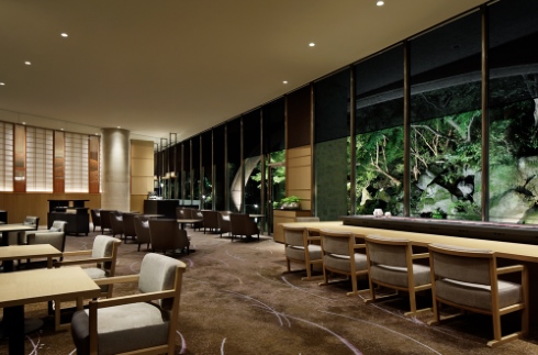 Club Lounge Access