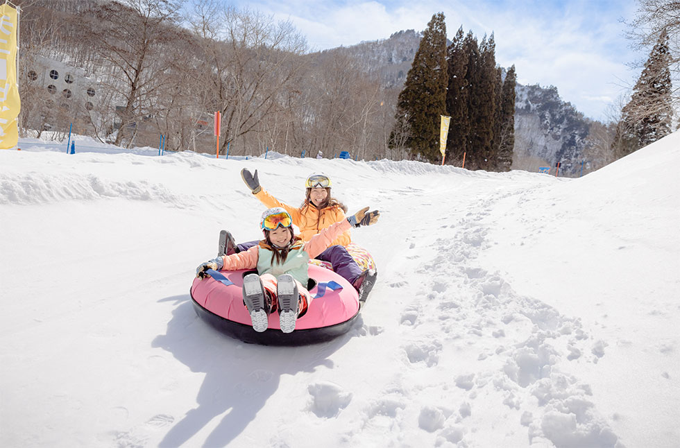 瓦庫瓦庫家庭雪地