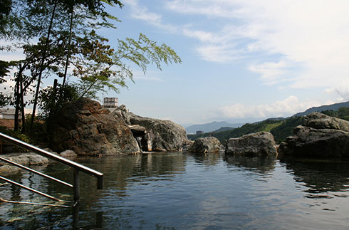 二十石温泉 石打Yung Parnassus