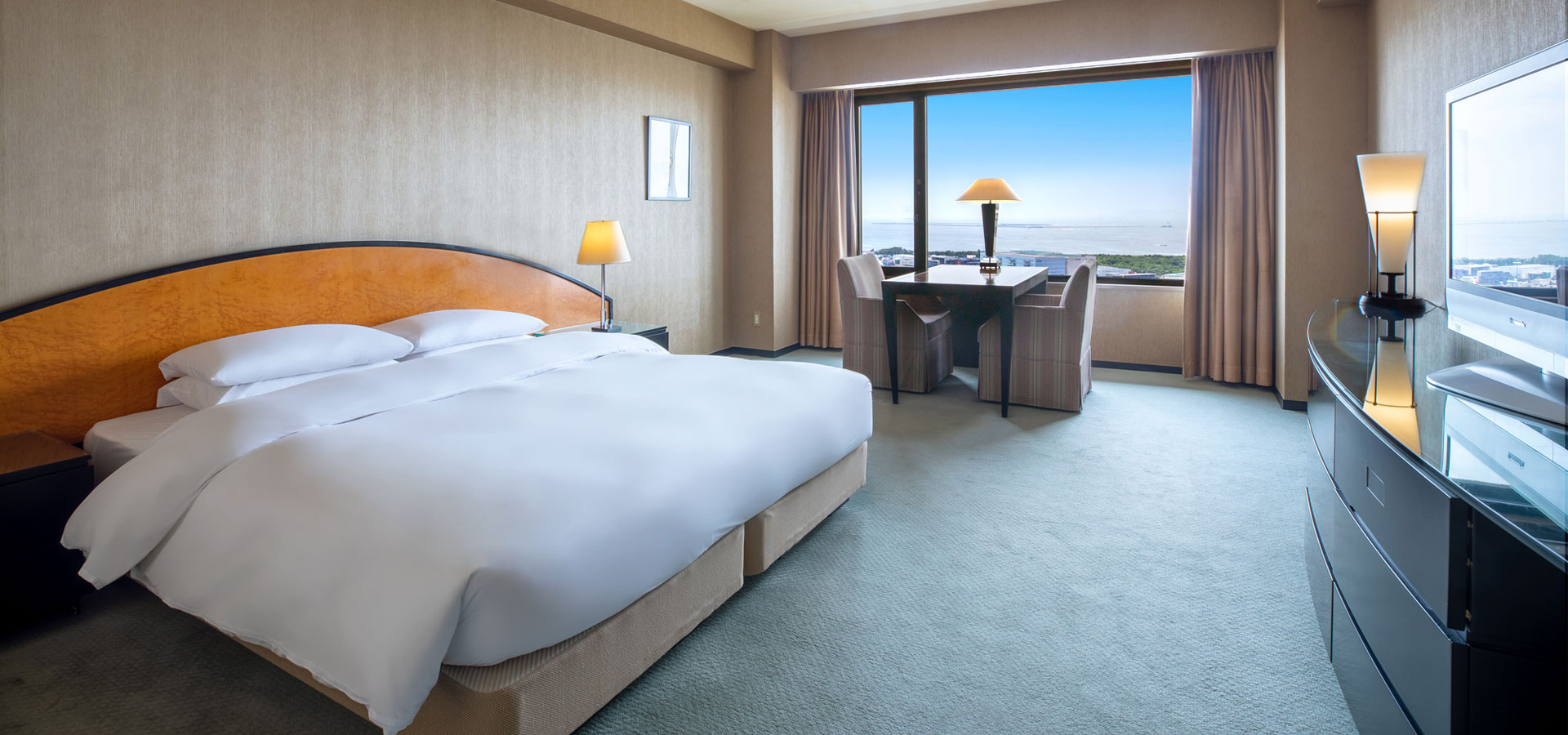 1 King Bed Deluxe , in Grand Prince Hotel Osaka Bay