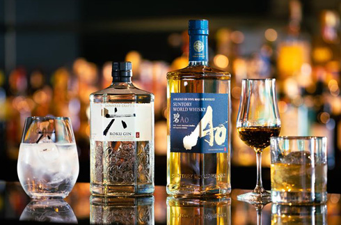 [平日更多优惠仅限会员]。 SUNTORY 协作计划 – 在距离地面 100 米的空中酒廊享受香槟和夜景。