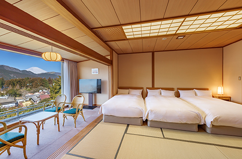 Lakeview Japanese-style triple-bedded room