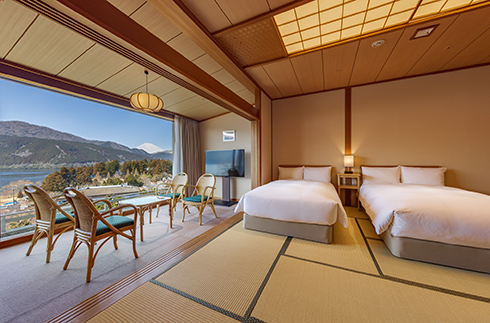 Lakeview Japanese-style twin-bedded room