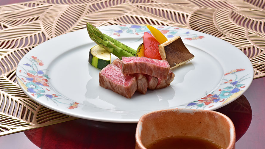 res_tunaandkobebeef_04