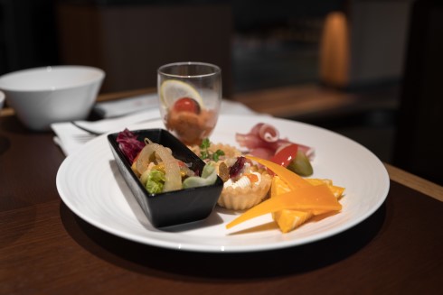 shintakanawa_CLUB-LOUNGE_03_490x327