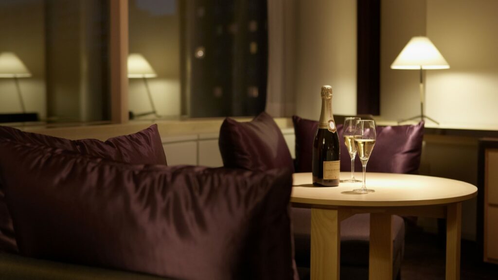 A spacious and relaxing hotel room