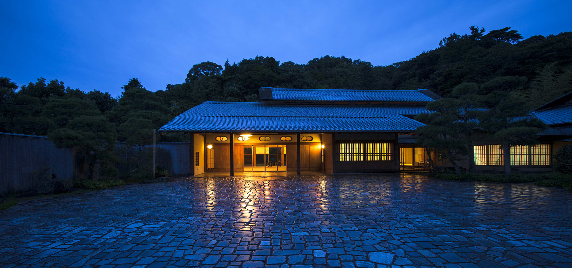 三養荘(旅館)