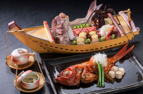 在客房内享用日式宴会计划(“椿”拼盘套餐)