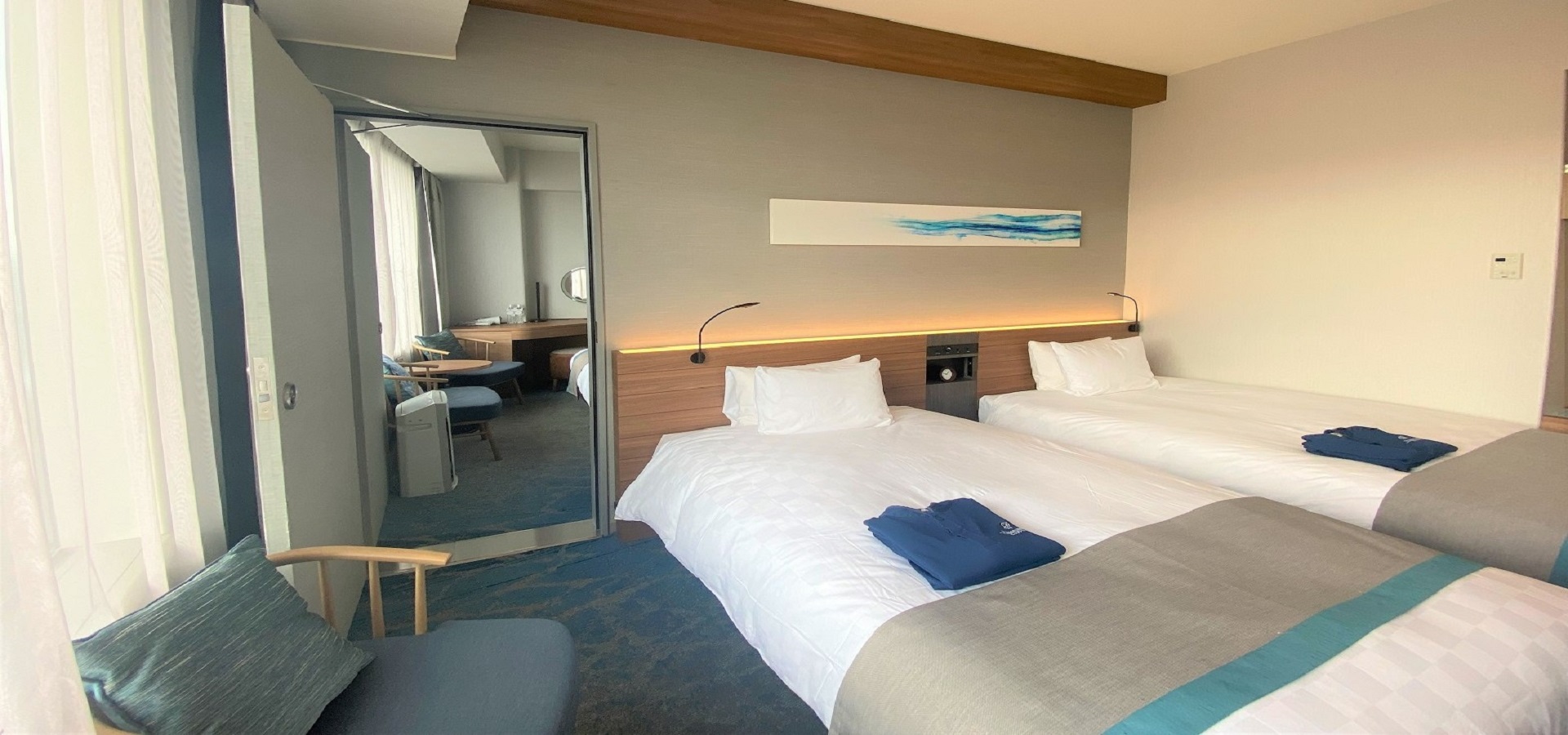 Superior Connecting Room (14F – 16F)