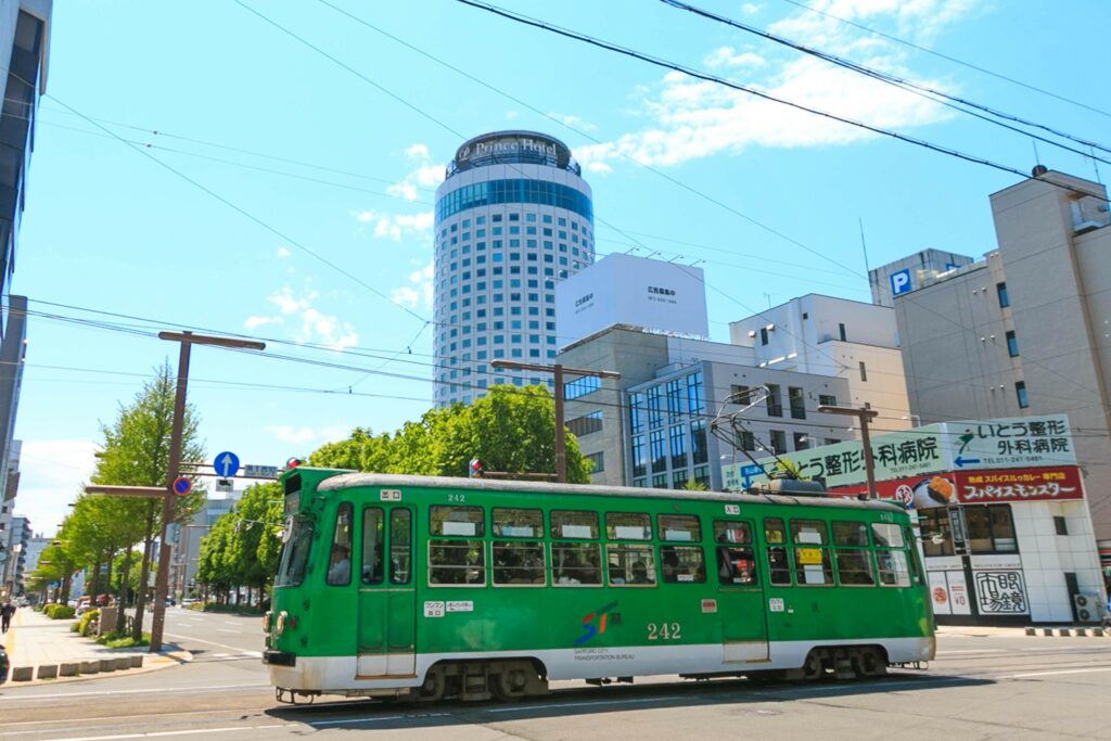 tower_streetcar_summer_201805_-1024x683