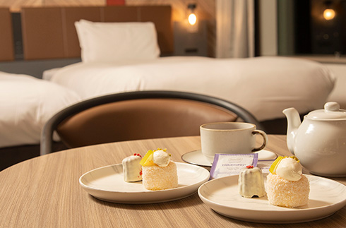 【含俱乐部早餐】缤纷季节献礼 附带迎宾甜点的住宿方案