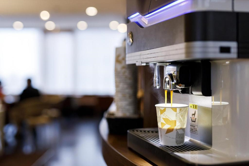 Soft drinks and coffee [self-service]