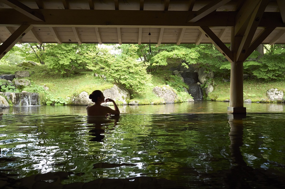 Outdoor Hot Spring “Takakura Onsen”