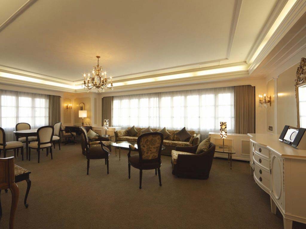 Prince-Suite-Living-Room-Grand-Prince-Hotel-Takanawa-Tokyo-180816-1024x768