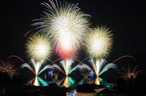 Hakone-en Summer Fireworks Festival 2025