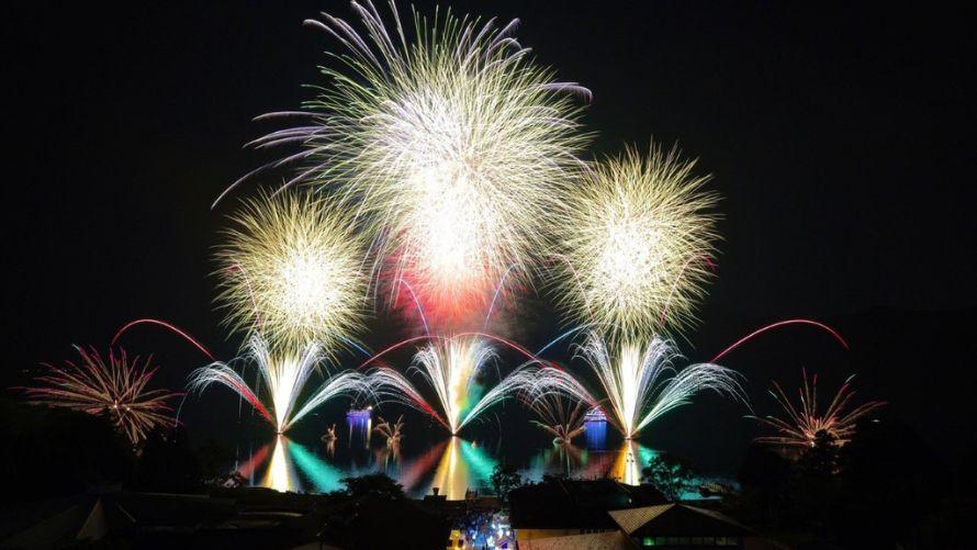 Hakone-en Summer Fireworks Festival 2025