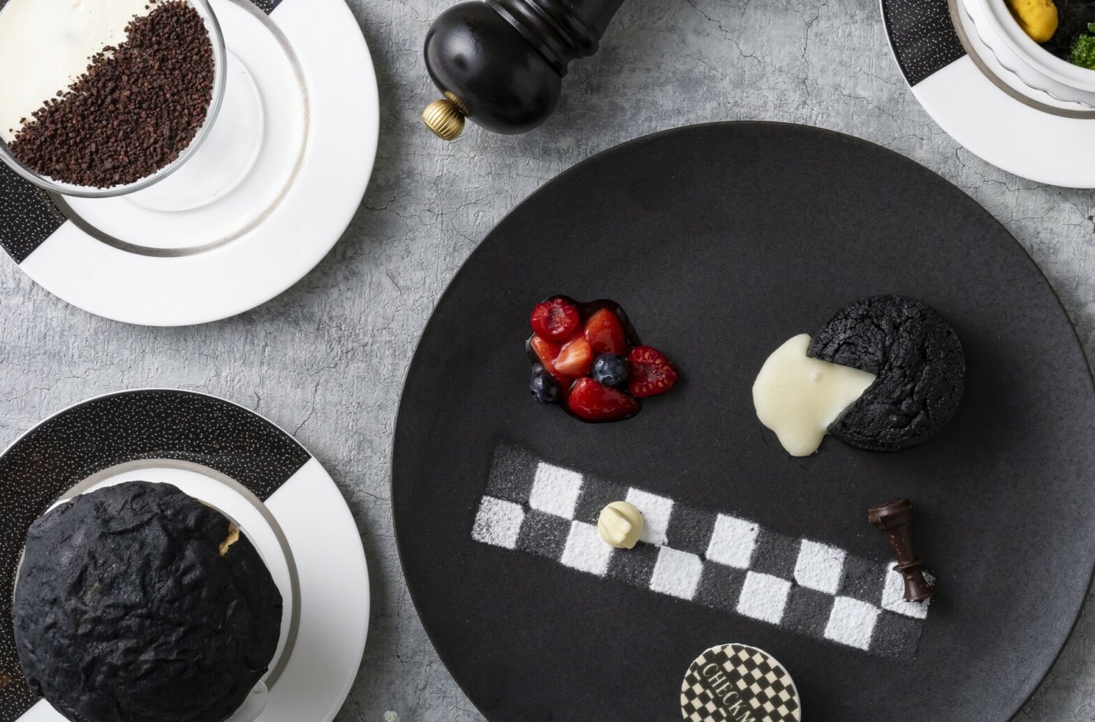 TOKYO MONOCHROME TERRACE