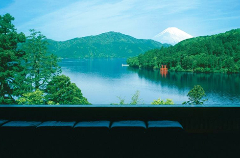 Hakone, Lake Ashi, Narukawa Art Museum