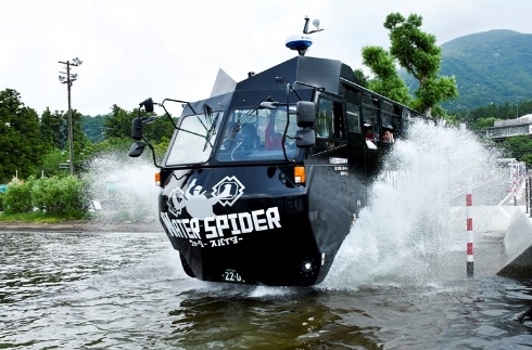 《Hakone-en》NINJA BUS / WATER SPIDER