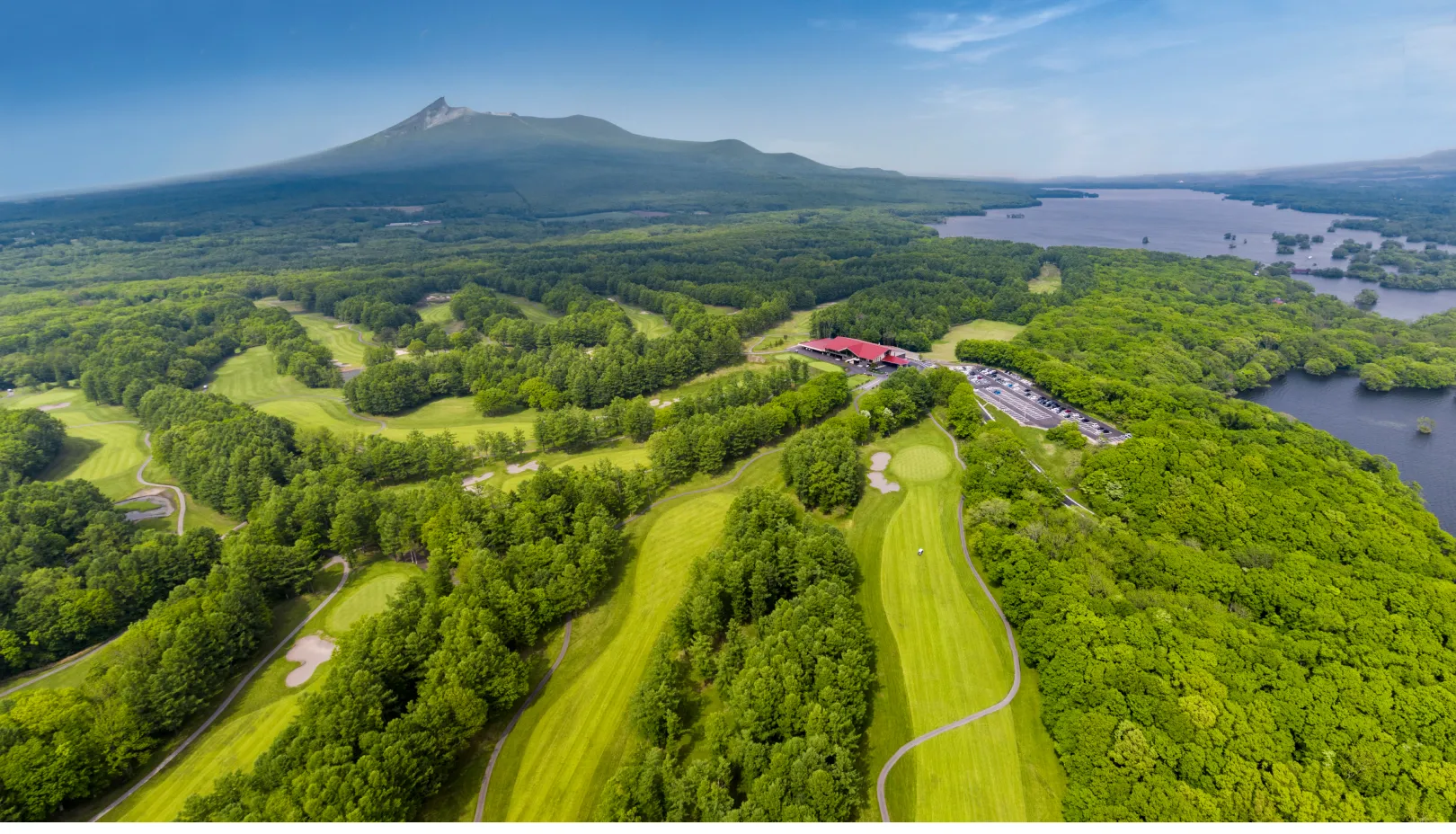 來自函館大沼王子大飯店官方網站：「Hokkaido Country Club全景」